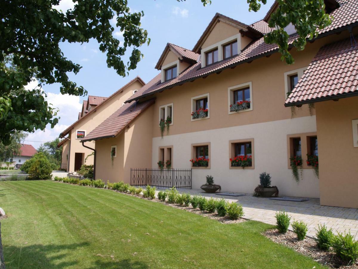 Resort Cesky Raj Troskovice 外观 照片